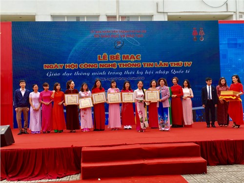Trường TH Đô thị Sài Đồng tỏa sáng tại Ngày hội CNTT ngành giáo dục lần thứ IV cấp Thành phố